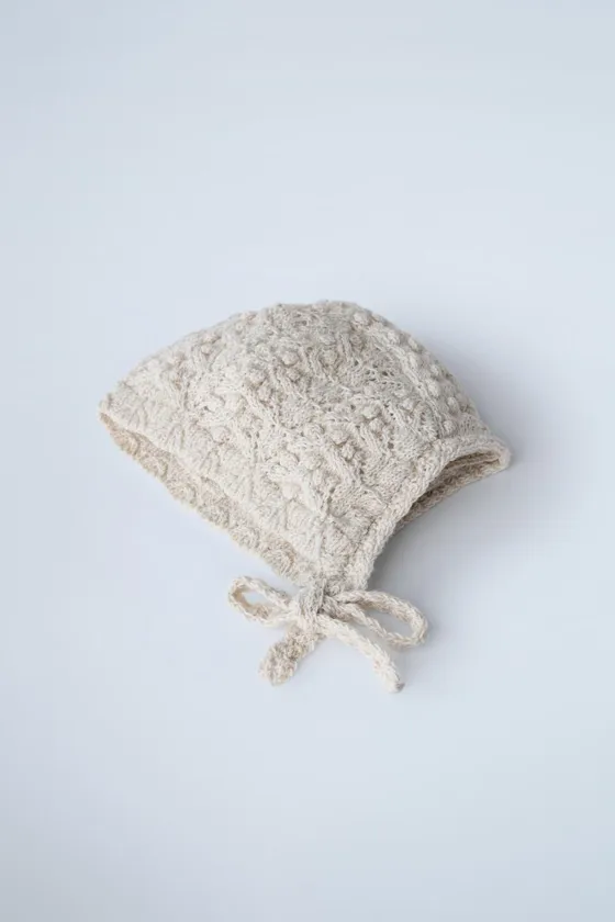 Теплый вязаный берет