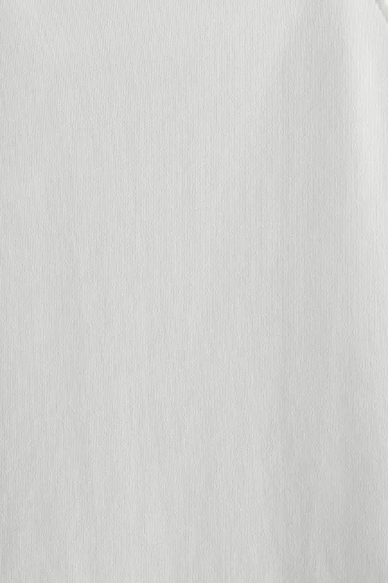 Топ с галстуком на шее