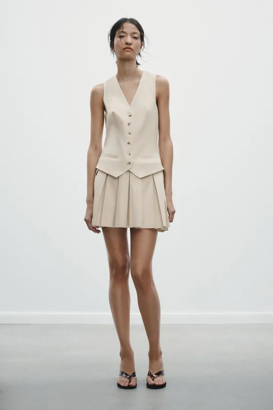 КОРОТКОЕ ПЛАТЬЕ В ПОЛОСКУ СО СКЛАДКАМИ