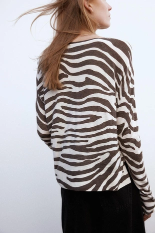 Свитер из тонкого трикотажа- Заказать в России