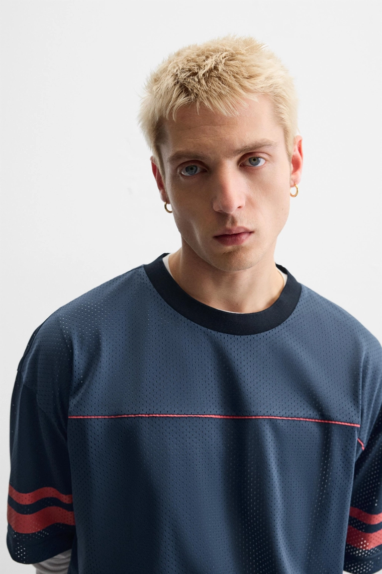 Футболка с открытой текстурой varsity