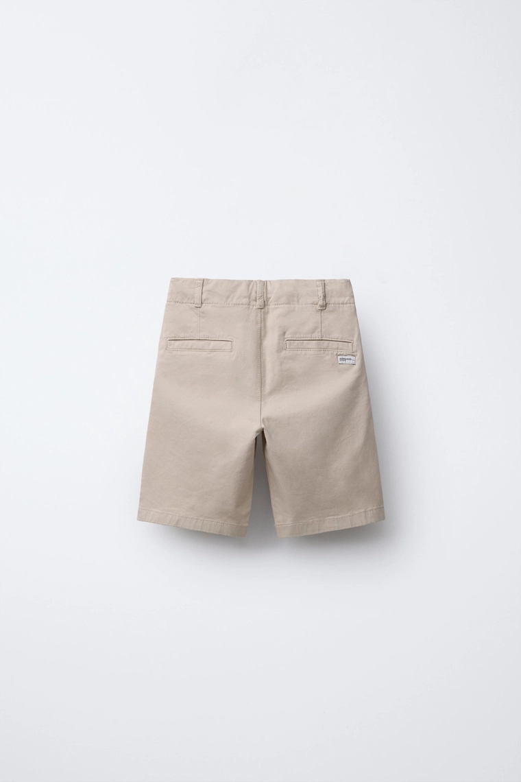 Базовые зауженные бермуды в стиле чино slim fit