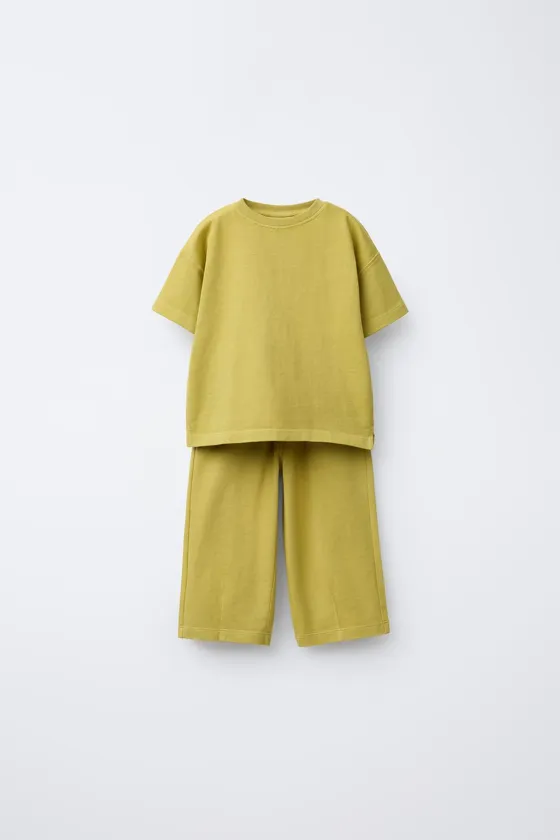 КОМПЛЕКТ ИЗ ОДНОТОННОЙ ФУТБОЛКИ И БРЮК  WIDE LEG