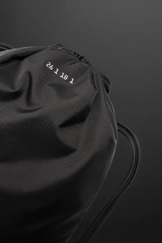 СПОРТИВНЫЙ РЮКЗАК С ВЫСОКОТЕХНОЛОГИЧНЫМИ ШНУРКАМИ