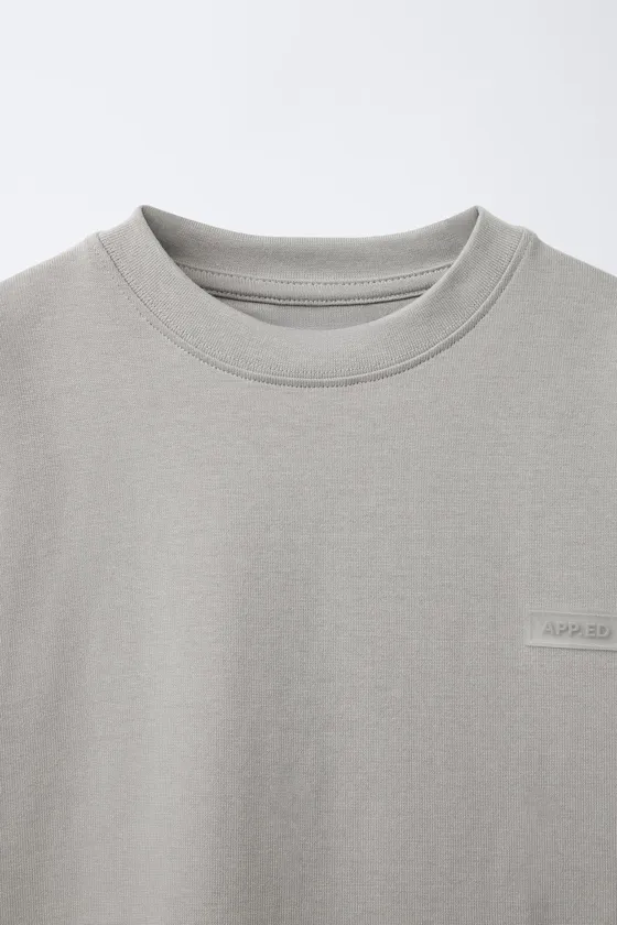 ФУТБОЛКА ИЗ ПЛОТНОЙ ТКАНИ