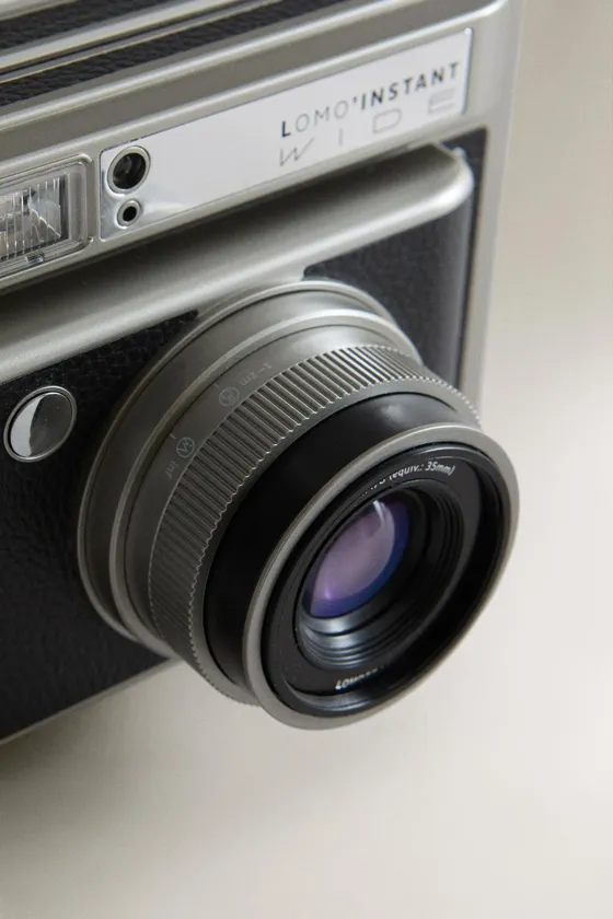 Большой моментальный фотоаппарат lomography