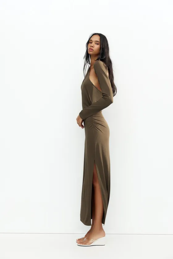 БОСОНОЖКИ НА ТАНКЕТКЕ ИЗ ВИНИЛА