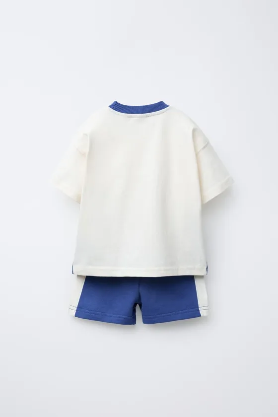 КОМПЛЕКТ ИЗ ФУТБОЛКИ И БРЮК-ДЖОГГЕРОВ