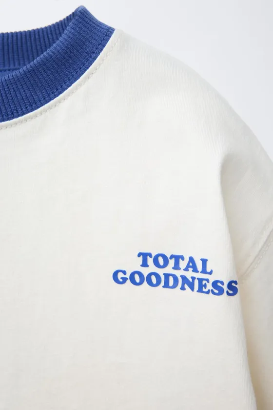 КОМПЛЕКТ ИЗ ФУТБОЛКИ И БРЮК-ДЖОГГЕРОВ