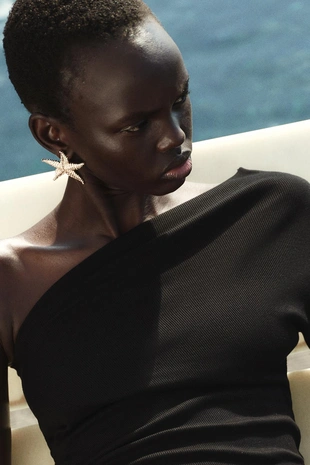 Топ асимметричного кроя в рубчик