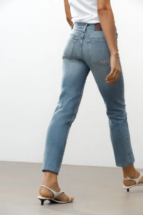 ДЖИНСЫ BOOTCUT CROPPED С ВЫСОКОЙ ПОСАДКОЙ — ZW COLLECTION
