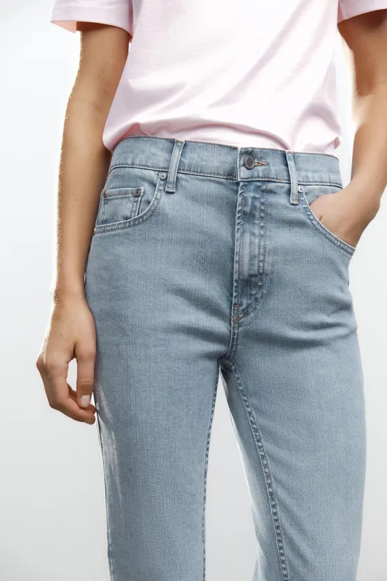 ДЖИНСЫ BOOTCUT CROPPED С ВЫСОКОЙ ПОСАДКОЙ — ZW COLLECTION