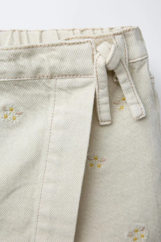 БЕРМУДСКИЕ ОСТРОВА BEBE Ecru