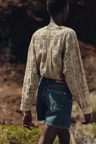 Рубашка с ажурной вышивкой- Заказать в России