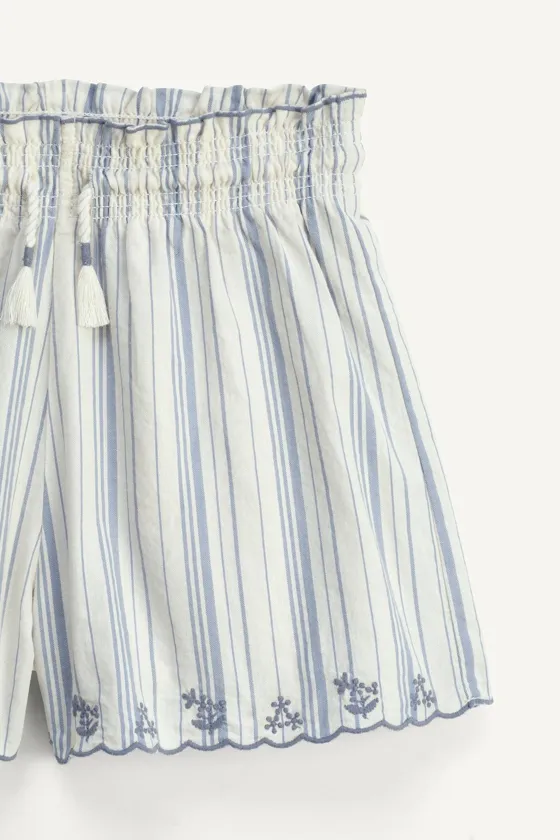 Джинсы-бермуды limited edition в полоску с вышивкой