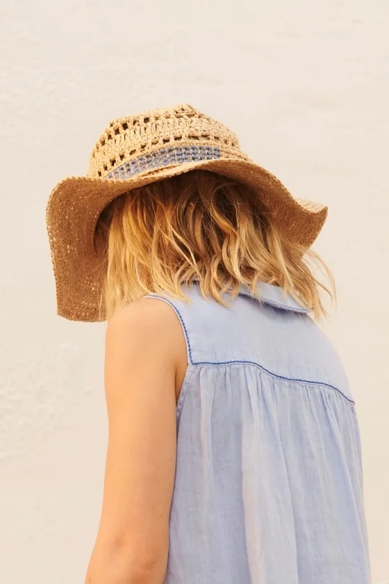 Кепка  с вышитым текстом