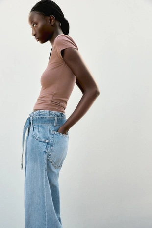 Футболка облегающего кроя с короткими рукавами