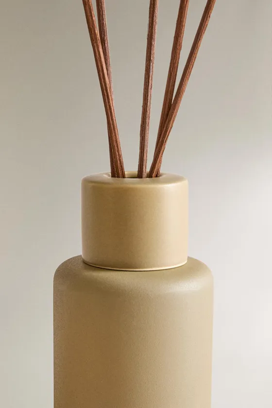 (190 ml) bergamot & sandalwood reed diffusers