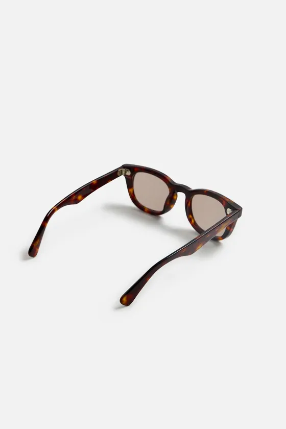 Классические солнечные очки