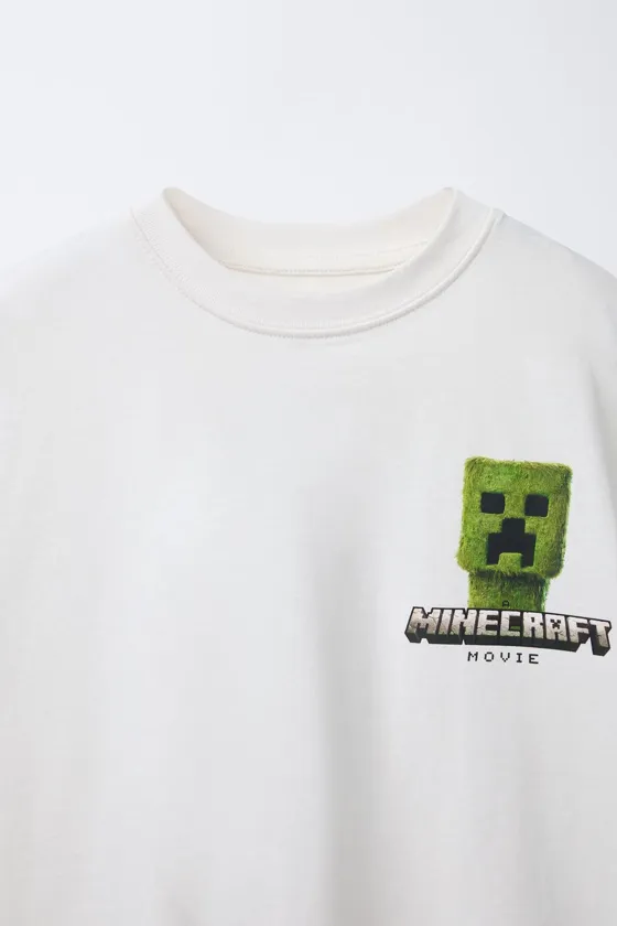 ФУТБОЛКА С ПРИНТОМ MINECRAFT © MOJANG AB. ™