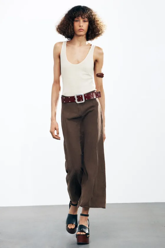 КОЖАНЫЙ РЕМЕНЬ С ЗАКЛЕПКАМИ