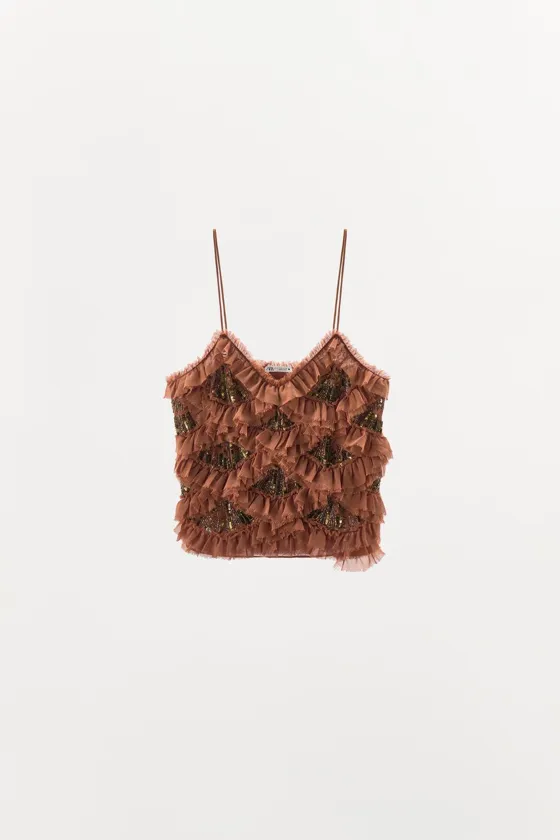 ТОП С ОБОРКАМИ И ВЫШИВКОЙ