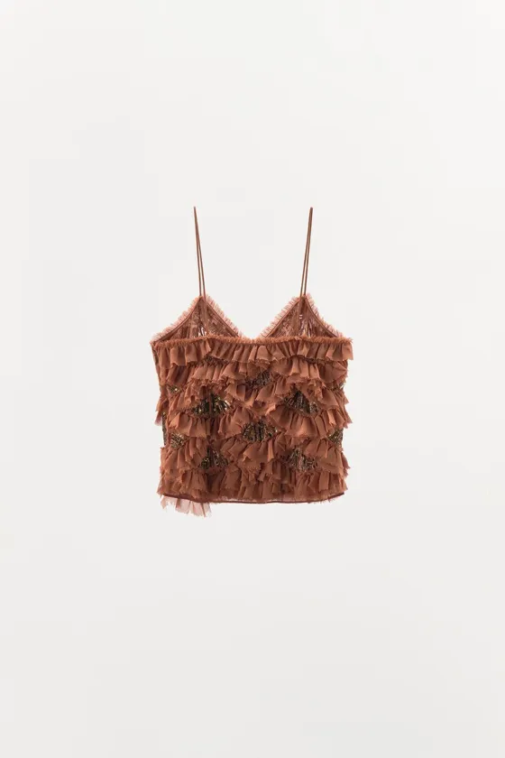 ТОП С ОБОРКАМИ И ВЫШИВКОЙ