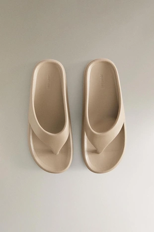 Босоножки на плоской подошве с резиновым покрытием- Заказать в России