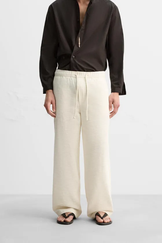 БРЮКИ RELAXED FIT ИЗ РЕЛЬЕФНОЙ ТКАНИ