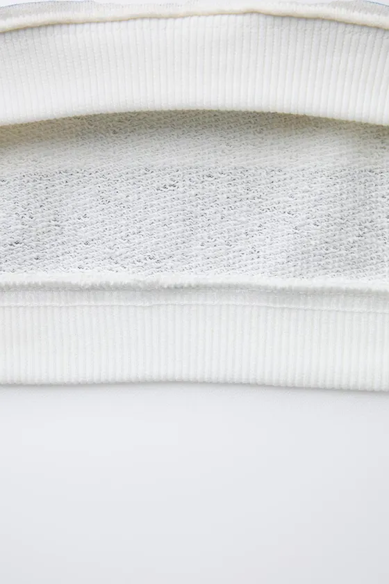 ПОЛОСАТАЯ ТОЛСТОВКА «МИККИ-МАУС» © DISNEY