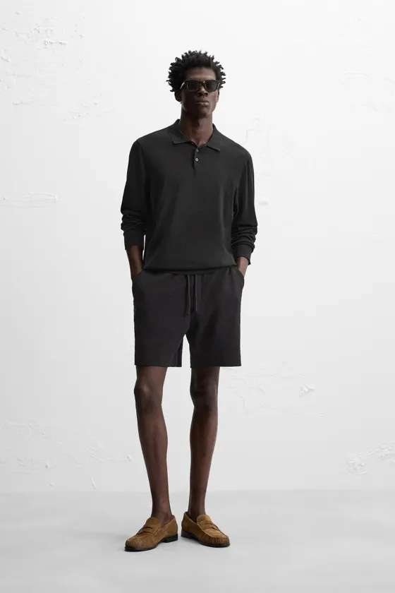 ШОРТЫ-ДЖОГГЕРЫ ИЗ РЕЛЬЕФНОЙ ТКАНИ