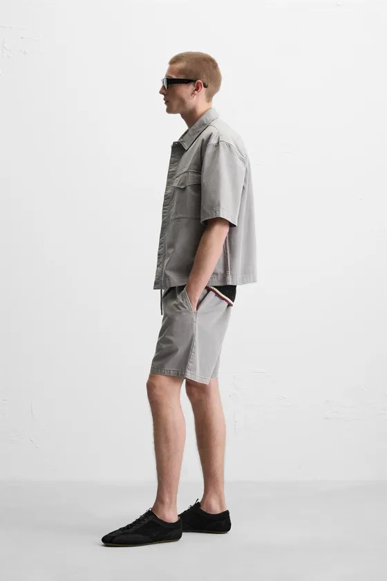 ШОРТЫ RELAXED FIT ИЗ ТКАНИ С ЭФФЕКТОМ ПОТЕРТОСТИ