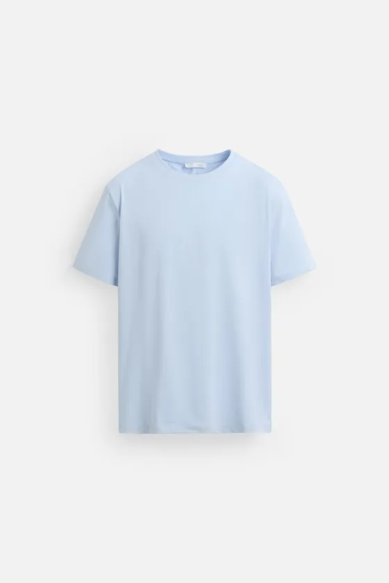 БАЗОВАЯ ФУТБОЛКА SLIM FIT