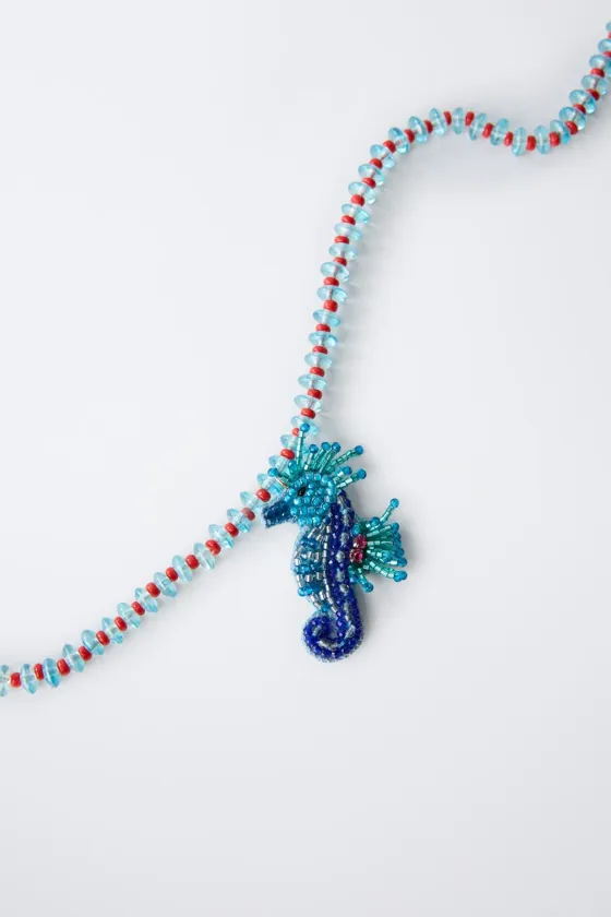ожерелье из бисера в виде морского конька