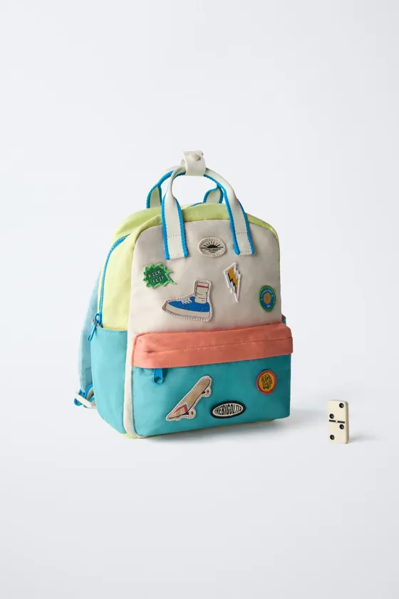 РЮКЗАК С АППЛИКАЦИЯМИ