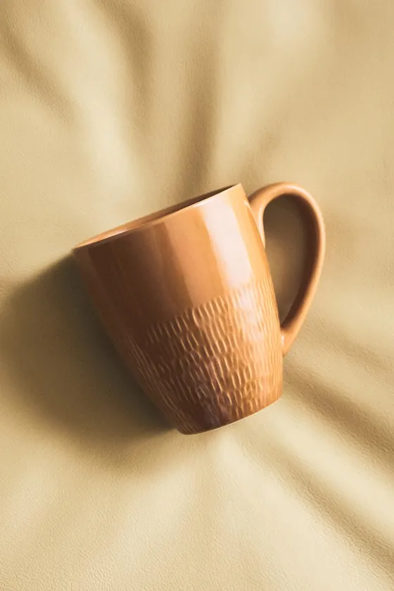 керамическая кружка с карамелью