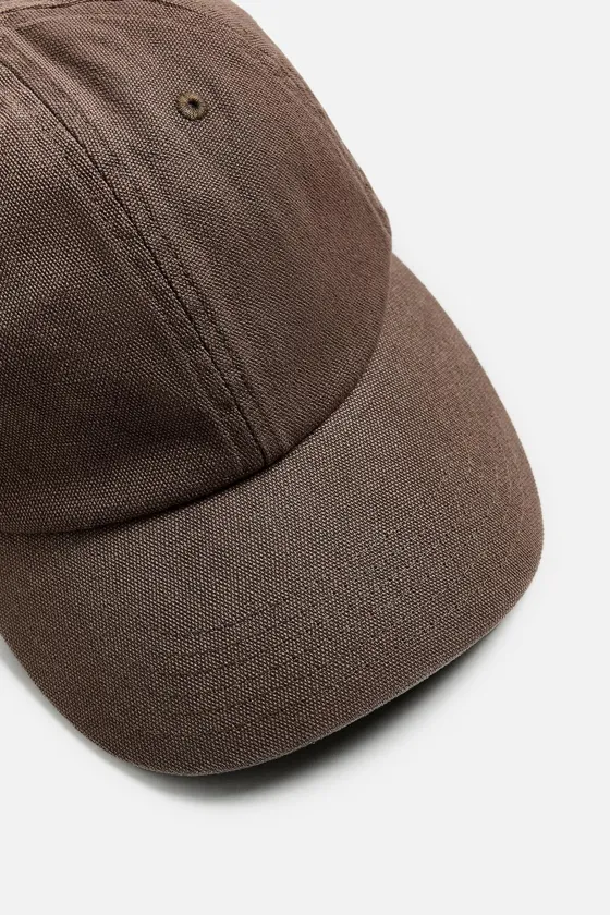 КЕПКА С ЭФФЕКТОМ ПОТЕРТОСТИ