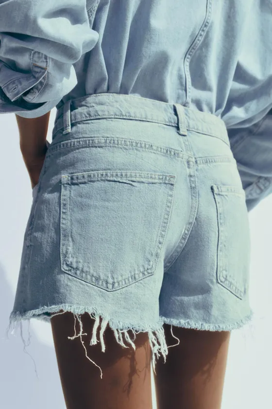 УКОРОЧЕННЫЕ ДЖИНСОВЫЕ ШОРТЫ TRF BAGGY С НИЗКОЙ ПОСАДКОЙ