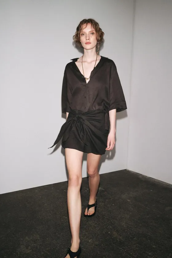 КОРОТКАЯ ЮБКА ИЗ 100% ЛЬНА — коллекция Zara «ZW»