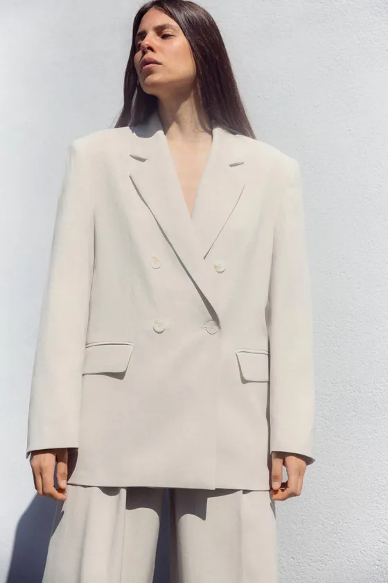 БЛЕЙЗЕР OVERSIZE С ПОДПЛЕЧНИКАМИ