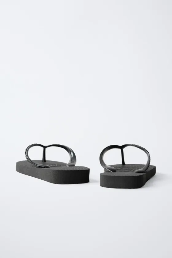 Сандалии для бассейна havaianas x zara
