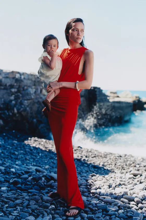 ПЛАТЬЕ И ТРУСЫ С ВЫШИВКОЙ «ЦВЕТЫ»