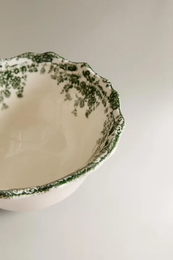 глиняная миска для закусок с цветочным рисунком