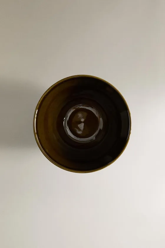 глиняная чаша со спиральным рисунком