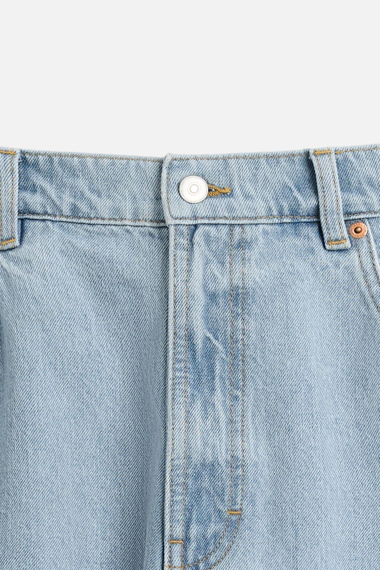 Джинсовые бермуды свободного кроя