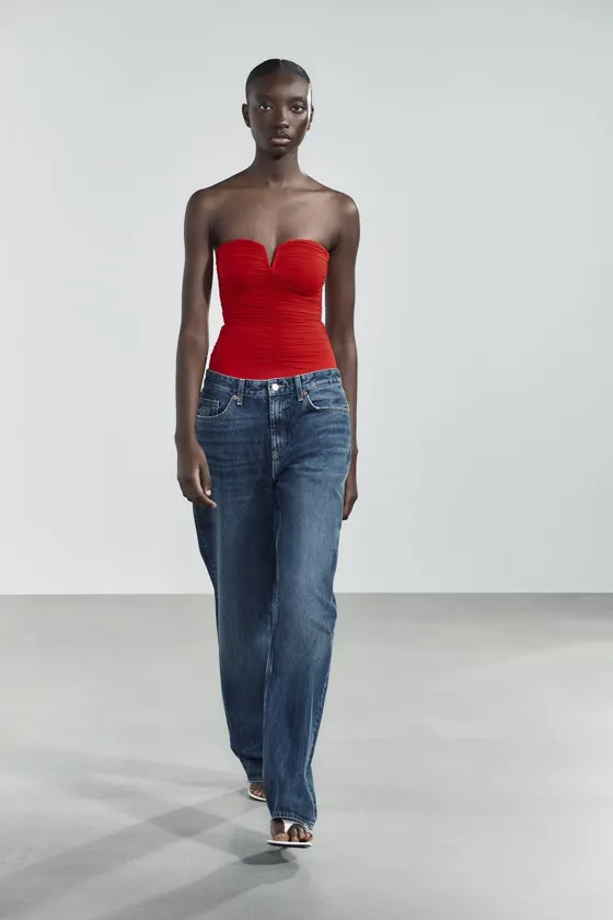 БОДИ БАНДО ИЗ ПОЛИАМИДА СО СБОРКАМИ