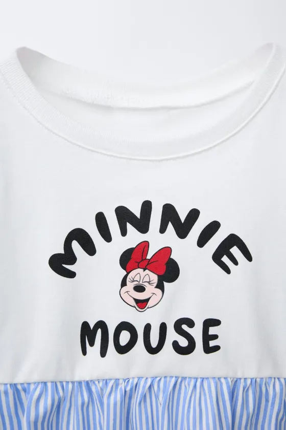 ПЛАТЬЕ С КОНТРАСТНОЙ ДЕТАЛЬЮ В ПОЛОСКУ И ПРИНТОМ MINNIE MOUSE © DISNEY
