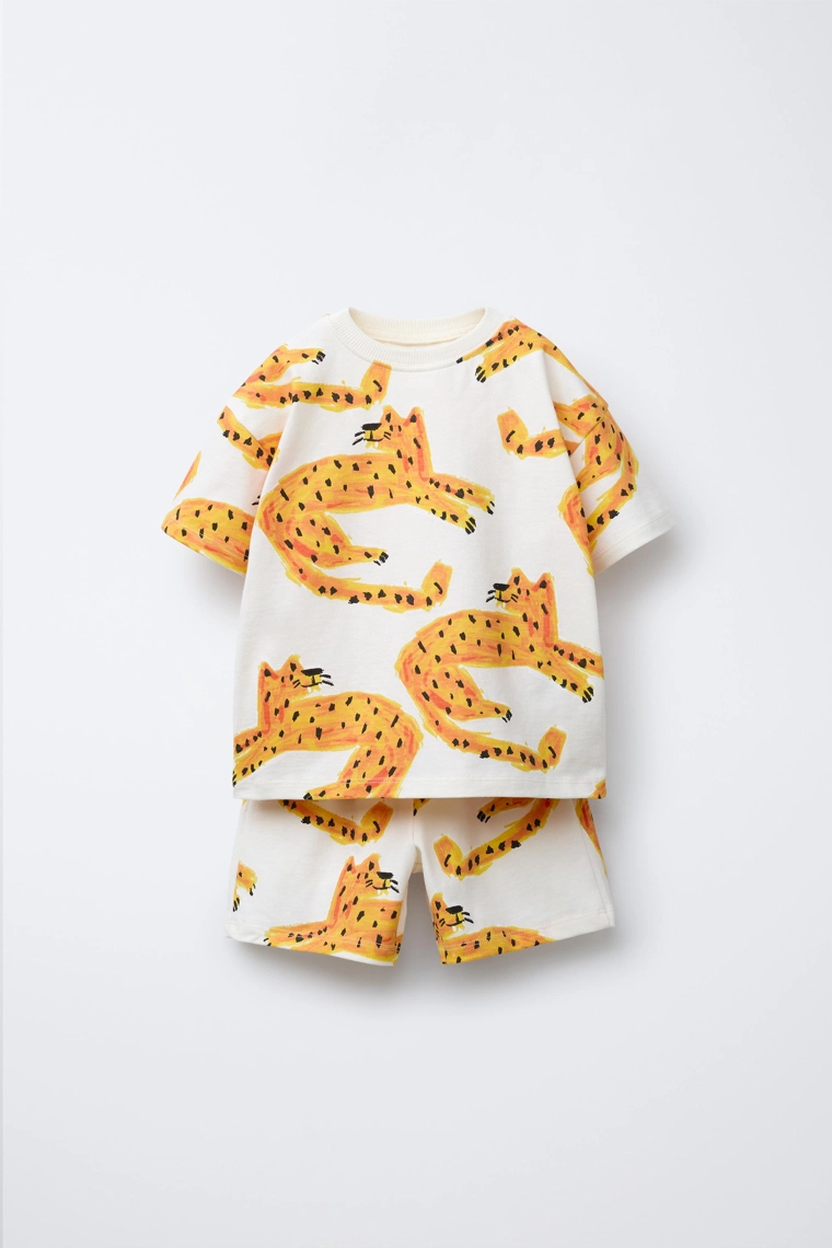 Комплект футболка с тигром и бермуды