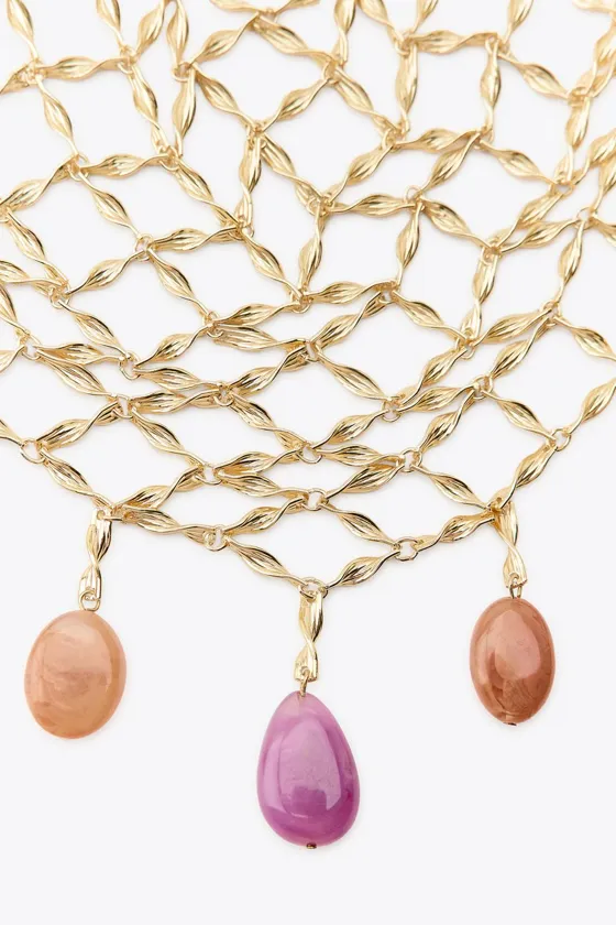 ОЖЕРЕЛЬЕ-НАГРУДНИК С БУСИНАМИ