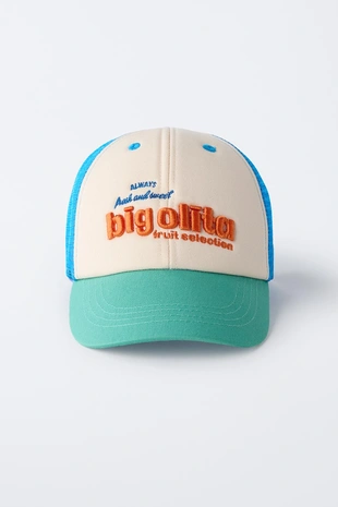 Кепка с сеткой и объемным текстом- Заказать в России